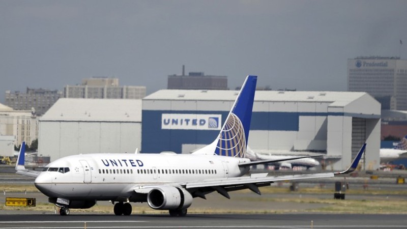 United airplane